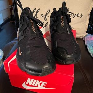 Nike Air Max Infinity